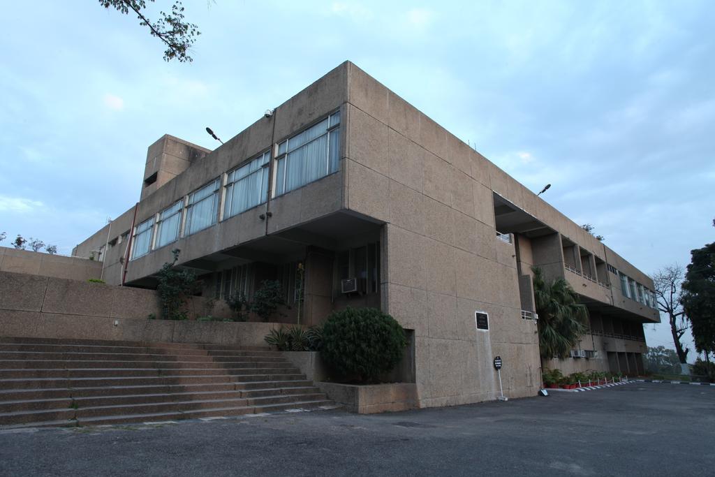 Hotel Jammu Ashok Exterior foto